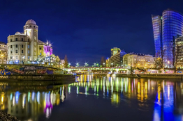 Wien bei Nacht.