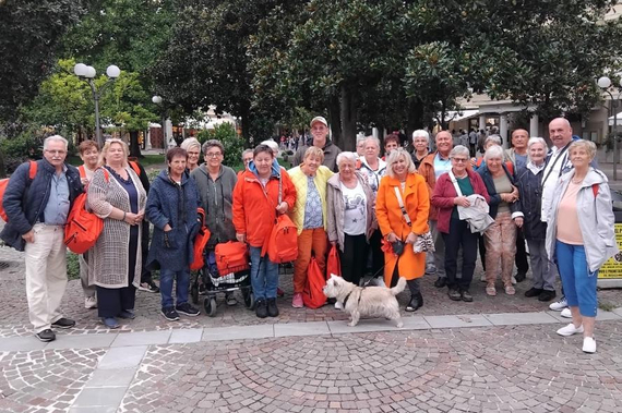 Gruppenfoto aller Teilnehmenden