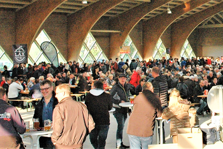 Das gut besuchte Bierfest am Eislaufplatz Traiskirchen war ein voller Erfolg. Das gut besuchte Bierfest am Eislaufplatz Traiskirchen war ein voller Erfolg.