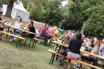 Der Gastrobereich des Picknicks im Park in Traiskirchen.