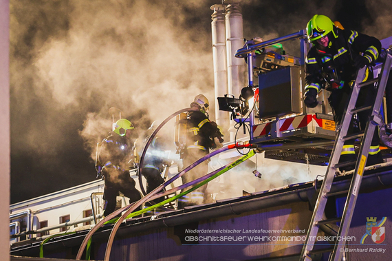 Feuerwehrleute im Einsatz