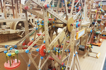 Riesenrad aus Holz.