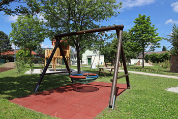 Nestschaukel.