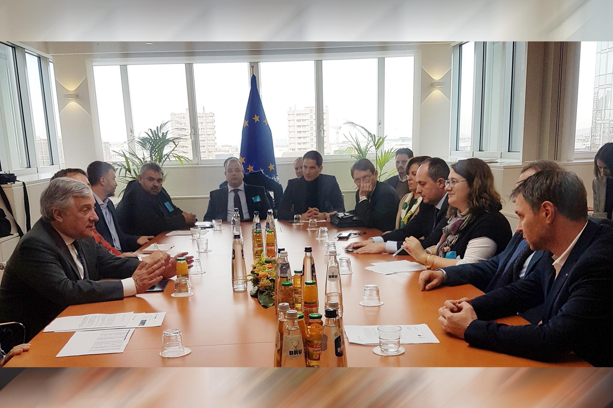 Bgm. Andreas Babler trifft EU-Parlamentspräsident Tajani bei Bürgermeister Konferenz