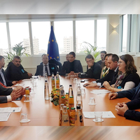 Bgm. Andreas Babler trifft EU-Parlamentspräsident Tajani bei Bürgermeister Konferenz
