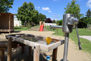 Wasserspielplatz.