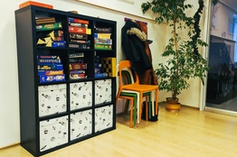 Schrank mit Spielen