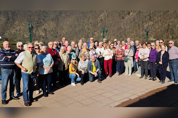 Die gesamte Reisegruppe unter der Reiseleitung von GRin Ruth Siman