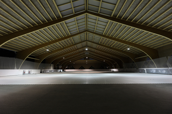 Die neue LED Beleuchtung in der Eislaufhalle.