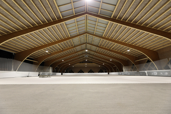 Die neue LED Beleuchtung in der Eislaufhalle.
