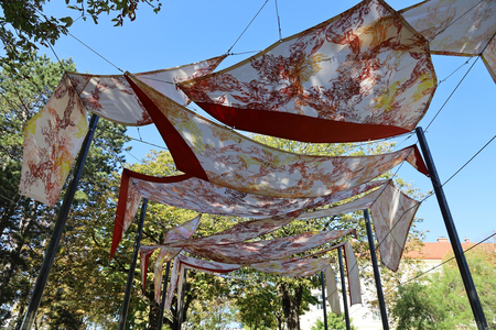 Textil-Installation.