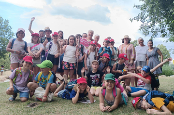 Kinder beim Ausflug Wasserspielplatz