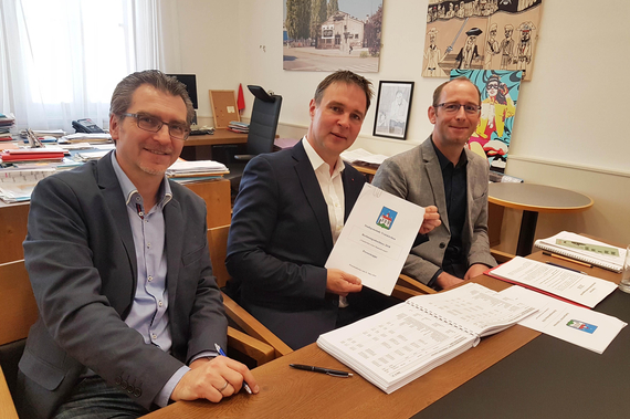 Bgm. Andi Babler, Markus Bartelweber (TBVG), Mag. Gernot Kutusow, Leiter Finanzverwaltung.
