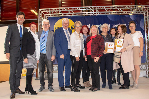 Fachinspektor Mag. Gerhard Angerer, Verena Postiasi-Bamberger, Schulstadtrat KommR Helmuth Hlavacek, Bildungsdirektor HR Mag. Johann Heuras, Dr. Petra Bohuslav, VS Traiskirchen Lehrerin Andrea Ficht, Pflichtschulinspektorin Mag. Gabriele Pollreiß, Direktorin Andrea Stadler, Direktorin Sonja Horak, STR Alexandra Kropf.