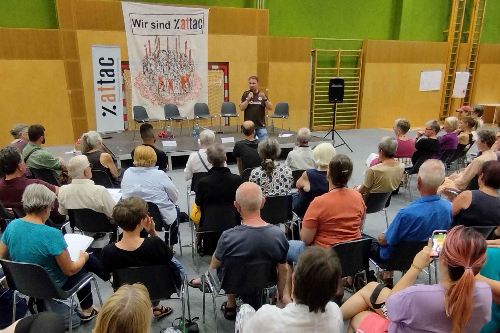 200 Teilnehmer:innen bei der Sommerakademie der sozialen Bewegungen in Traiskirchen