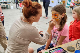 Besucher:innen beim Lesefest 2023