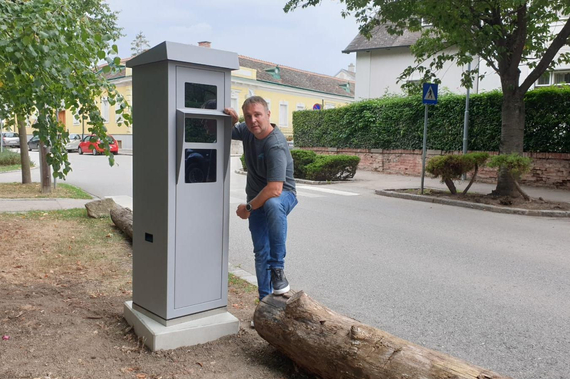 Andi Babler mit dem neuen Blitzer
